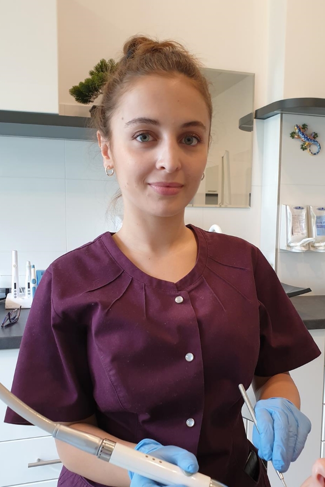 Lekarz dentysta Grzegorz Krępa